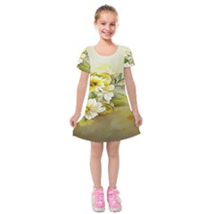 Watercolor Yellow And-white Flower Background Kids  Short Sleeve Velvet Dress by artworkshop