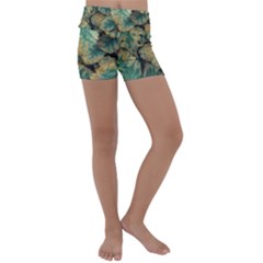 Colored Close Up Plants Leaves Pattern Kids  Lightweight Velour Yoga Shorts by dflcprintsclothing