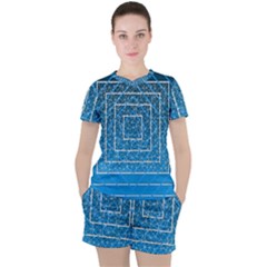 Network Social Abstract Women s Tee and Shorts Set