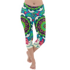 Artistic Pattern Mandala Lightweight Velour Capri Yoga Leggings