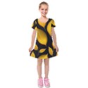 Leaves Foliage Pattern Metallic Gold Background Kids  Short Sleeve Velvet Dress View1