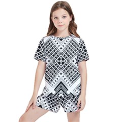 Black And White Modern Texture Seamless Print Fabric Pattern Kids  Tee And Sports Shorts Set