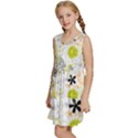 Doodle Flowers Hand Drawing Pattern Kids  Sleeveless Tiered Mini Dress View2