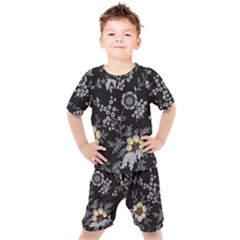 White And Yellow Floral And Paisley Illustration Background Kids  Tee And Shorts Set