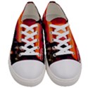 New York City Urban Skyline Harbor Bay Reflections Men s Low Top Canvas Sneakers View1