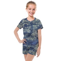 Elemental Beauty Abstract Print Kids  Mesh Tee And Shorts Set