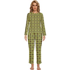 Pattern 255 Womens  Long Sleeve Lightweight Pajamas Set