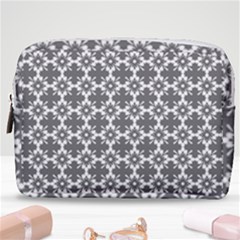 Pattern 301 Make Up Pouch (medium) by GardenOfOphir