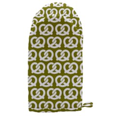 Olive Pretzel Illustrations Pattern Microwave Oven Glove by GardenOfOphir