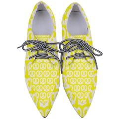 Yellow Pretzel Illustrations Pattern Pointed Oxford Shoes by GardenOfOphir