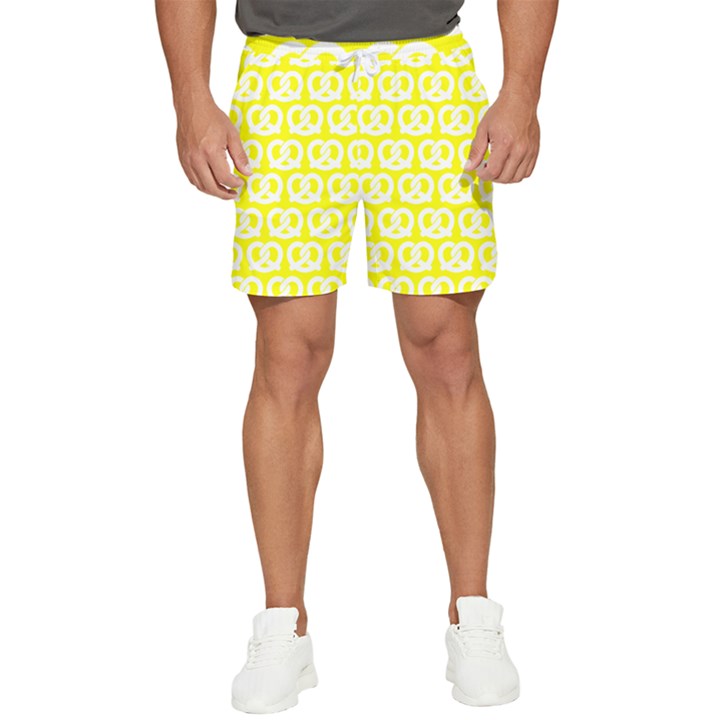 Yellow Pretzel Illustrations Pattern Men s Runner Shorts