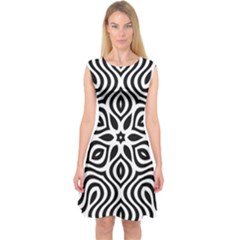 Pattern Wave Symmetry Monochrome Abstract Capsleeve Midi Dress