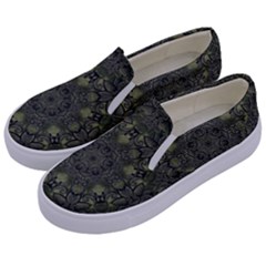 Mandala Rosette Kaleidoscope Floral Background Kids  Canvas Slip Ons