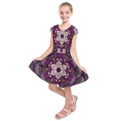 Rosette Kaleidoscope Mosaic Abstract Background Art Kids  Short Sleeve Dress