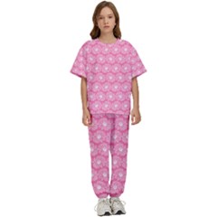 Pink Gerbera Daisy Vector Tile Pattern Kids  Tee And Pants Sports Set by GardenOfOphir