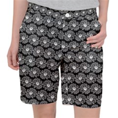 Black And White Gerbera Daisy Vector Tile Pattern Women s Pocket Shorts by GardenOfOphir