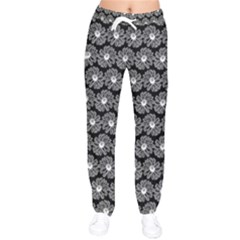 Black And White Gerbera Daisy Vector Tile Pattern Women Velvet Drawstring Pants by GardenOfOphir