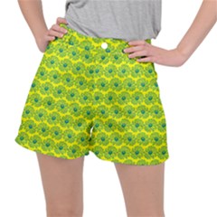 Gerbera Daisy Vector Tile Pattern Women s Ripstop Shorts by GardenOfOphir