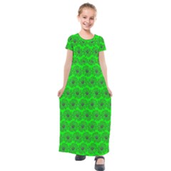 Gerbera Daisy Vector Tile Pattern Kids  Short Sleeve Maxi Dress by GardenOfOphir