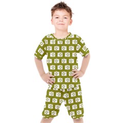 Modern Chic Vector Camera Illustration Pattern Kids  Tee And Shorts Set by GardenOfOphir