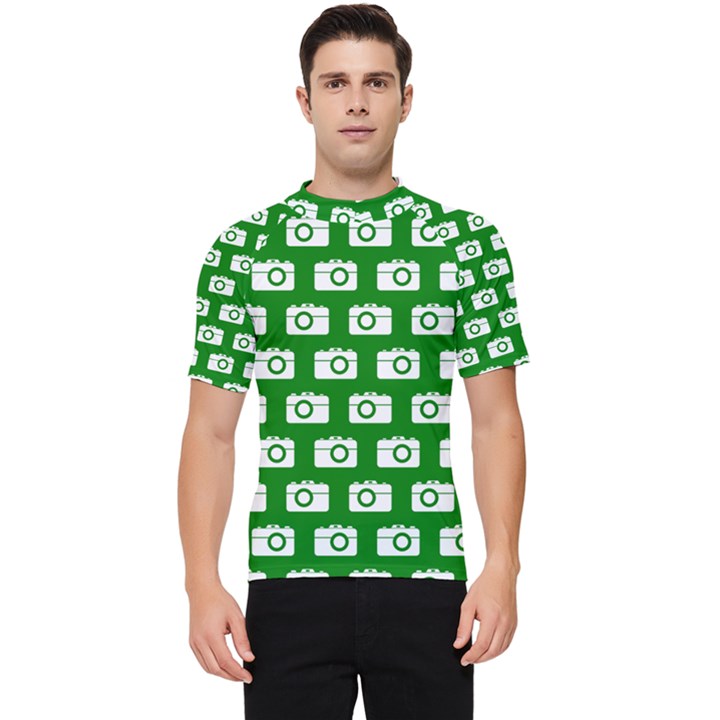 Modern Chic Vector Camera Illustration Pattern Men s Short Sleeve Rash Guard