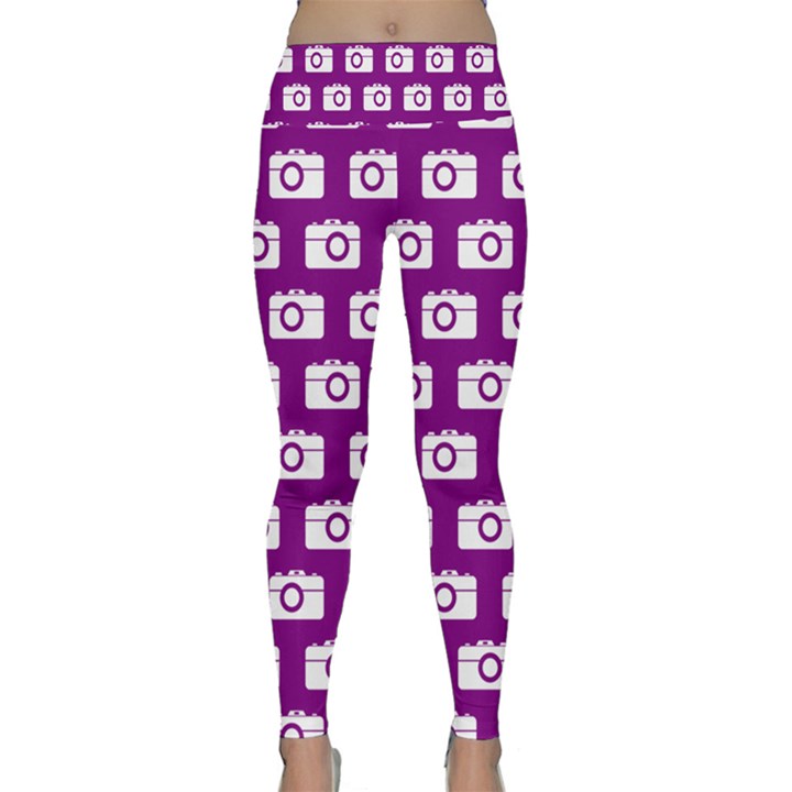 Modern Chic Vector Camera Illustration Pattern Lightweight Velour Classic Yoga Leggings