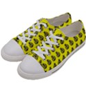 Ladybug Vector Geometric Tile Pattern Women s Low Top Canvas Sneakers View2