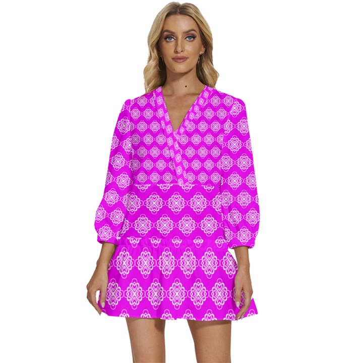 Abstract Knot Geometric Tile Pattern V-Neck Placket Mini Dress