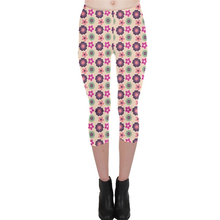 Cute Floral Pattern Capri Leggings 