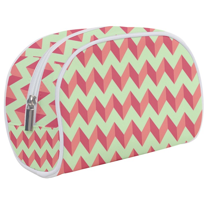 Modern Retro Chevron Patchwork Pattern Make Up Case (Medium)