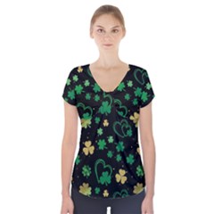 Clovers Flowers Clover Pat Short Sleeve Front Detail Top by Ravend