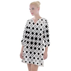 Square-diagonal-pattern-monochrome Open Neck Shift Dress by Semog4