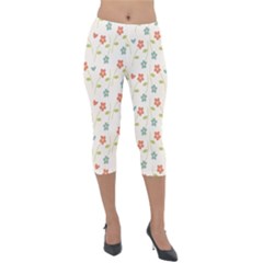 Floral-pattern-wallpaper-retro Lightweight Velour Capri Leggings  by Semog4