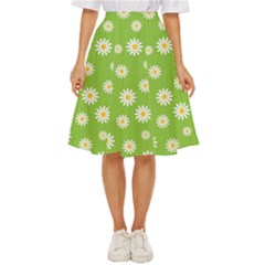 Daisy-flowers-floral-wallpaper Classic Short Skirt by Semog4