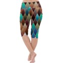 Diamond Shapes Pattern Lightweight Velour Cropped Yoga Leggings View4