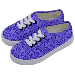 Decor Pattern Blue Curved Line Kids  Classic Low Top Sneakers by Semog4