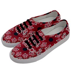 Traditional Cherry Blossom  Men s Classic Low Top Sneakers