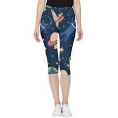 Seamless-pattern-with-funny-aliens-cat-galaxy Inside Out Lightweight Velour Capri Leggings  by Salman4z