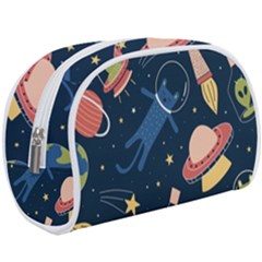 Seamless-pattern-with-funny-aliens-cat-galaxy Make Up Case (large) by Salman4z