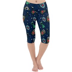 Monster-alien-pattern-seamless-background Lightweight Velour Cropped Yoga Leggings by Salman4z