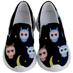 Cute-owl-doodles-with-moon-star-seamless-pattern Kids Lightweight Slip Ons by Salman4z