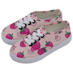 Seamless-strawberry-fruit-pattern-background Kids  Classic Low Top Sneakers by Salman4z