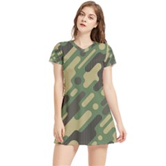 Camouflage-pattern-background Women s Sports Skirt by Salman4z