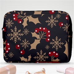 Christmas Pattern With Snowflakes Berries Make Up Pouch (large) by pakminggu