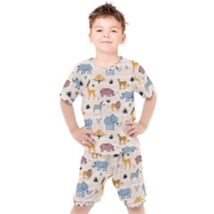 Wild Animals Seamless Pattern Kids  Tee And Shorts Set by pakminggu