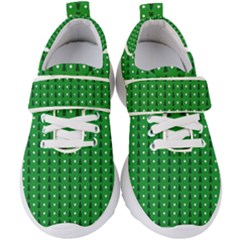 Green Christmas Tree Pattern Background Kids  Velcro Strap Shoes by pakminggu