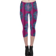 Art Floral Pattern Flower Seamless Decorative Capri Leggings  by pakminggu