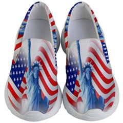 Statue Of Liberty And Usa Flag Art Kids Lightweight Slip Ons by danenraven