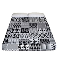 Black And White Geometric Patterns Fitted Sheet (Queen Size)