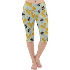 Honey Bee Bees Pattern Lightweight Velour Cropped Yoga Leggings by Ndabl3x